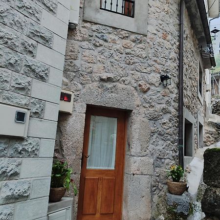 La Casina De Tielve De Cabrales Dentro Del Parque Nacional Picos De Europa Villa Exteriör bild